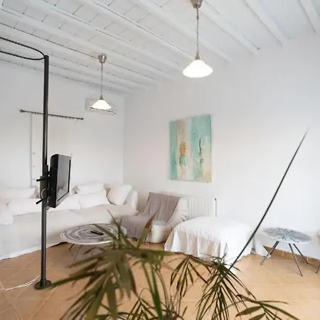 Dreamscape Cozy 3-bedroom Mykonos Hideaway