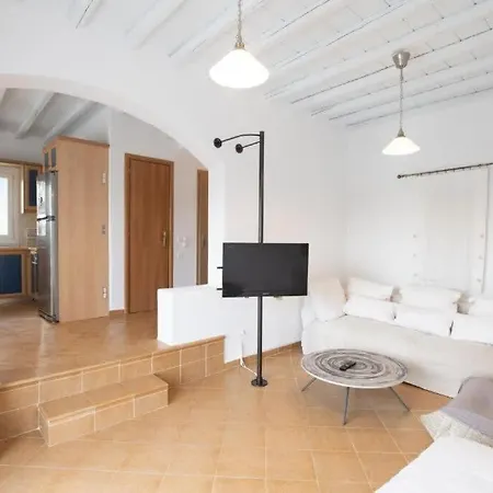 Dreamscape Cozy 3-bedroom Mykonos Hideaway אנו מרה
